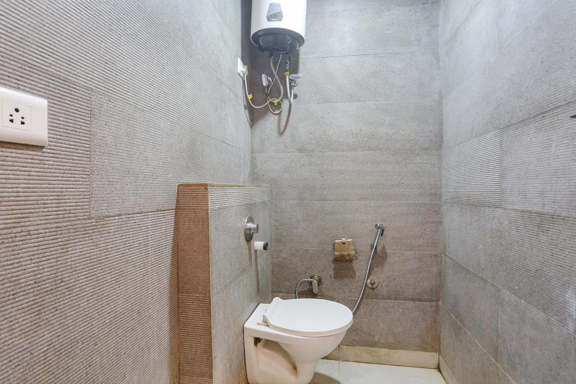 Fabhotel Gold Inn Janakpuri Делхи Екстериор снимка
