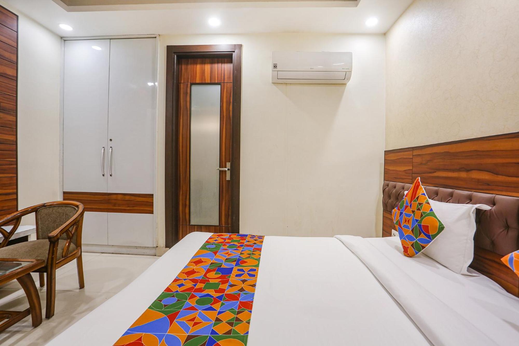 Fabhotel Gold Inn Janakpuri Делхи Екстериор снимка