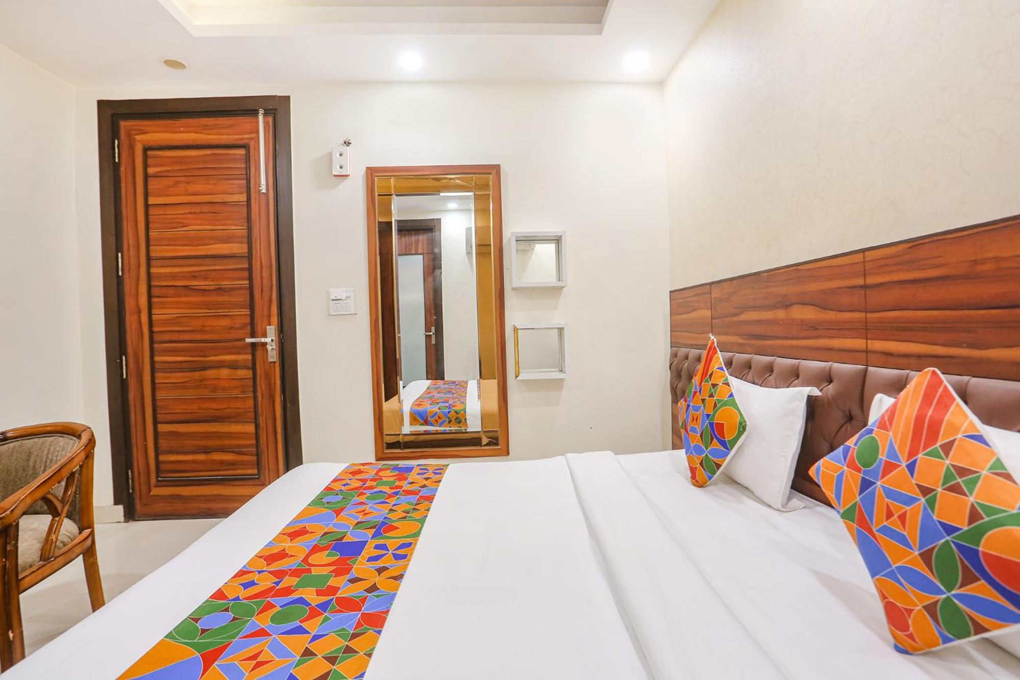 Fabhotel Gold Inn Janakpuri Делхи Екстериор снимка