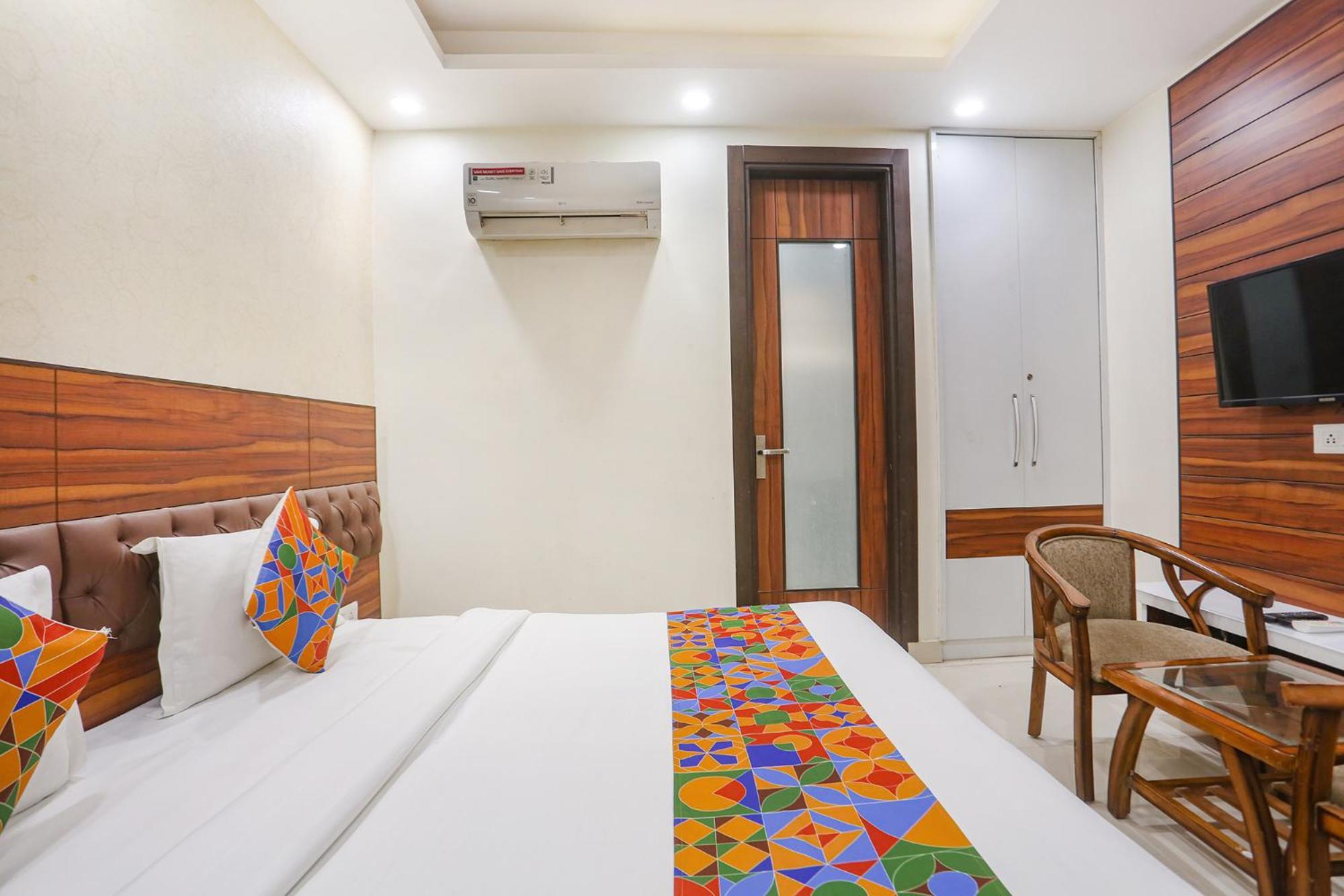 Fabhotel Gold Inn Janakpuri Делхи Екстериор снимка