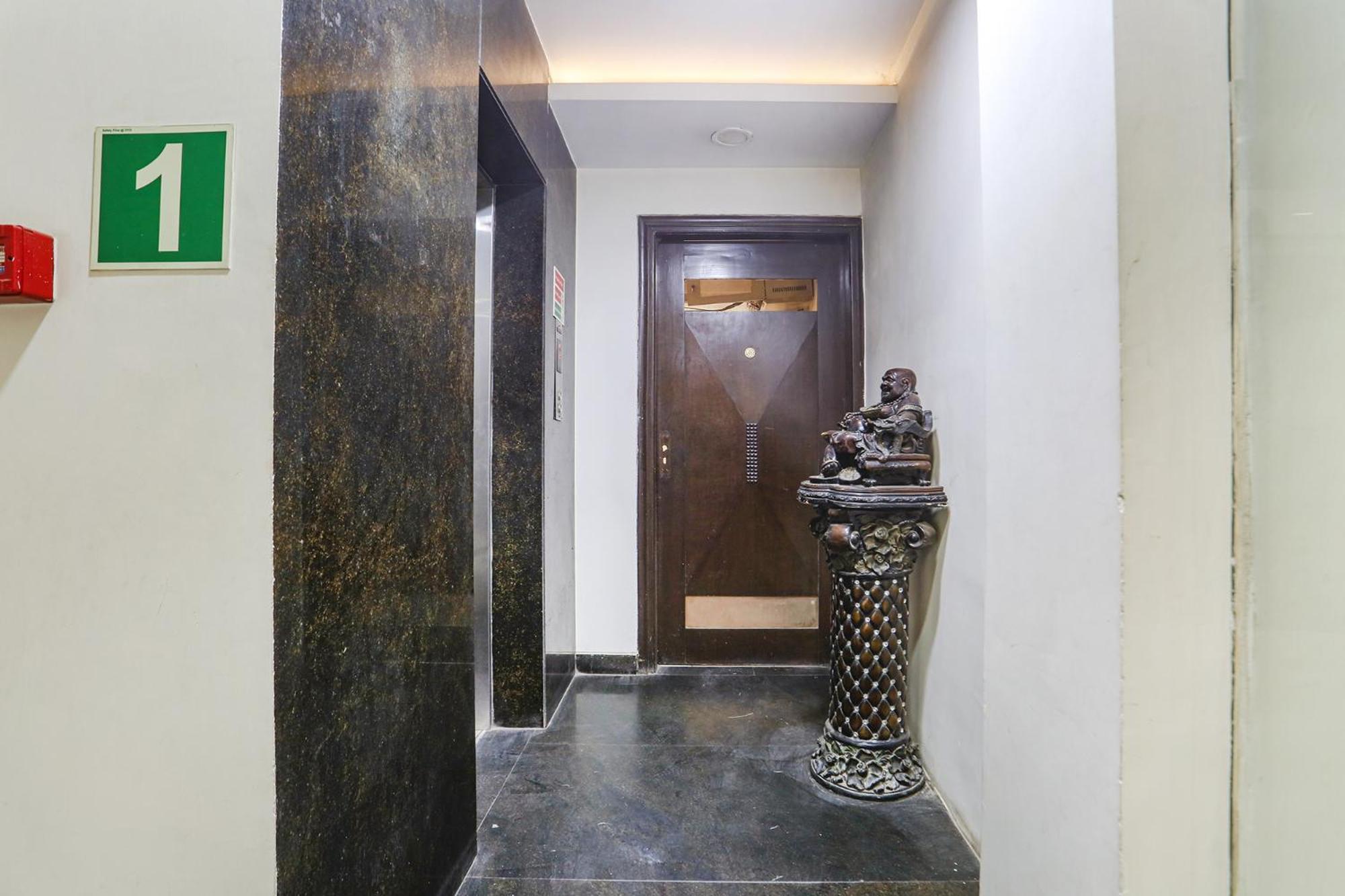 Fabhotel Gold Inn Janakpuri Делхи Екстериор снимка
