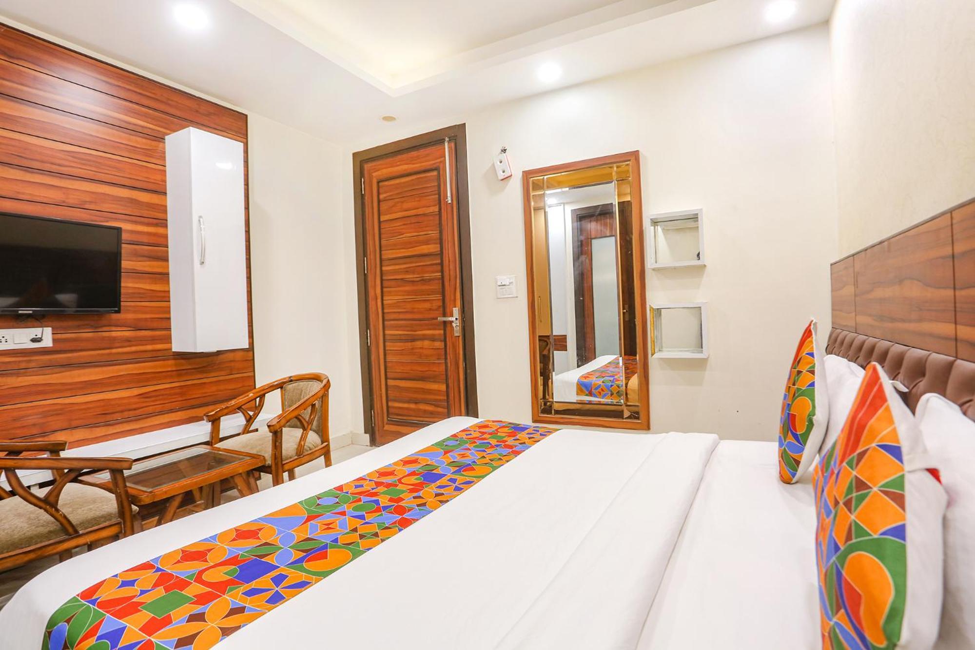 Fabhotel Gold Inn Janakpuri Делхи Екстериор снимка