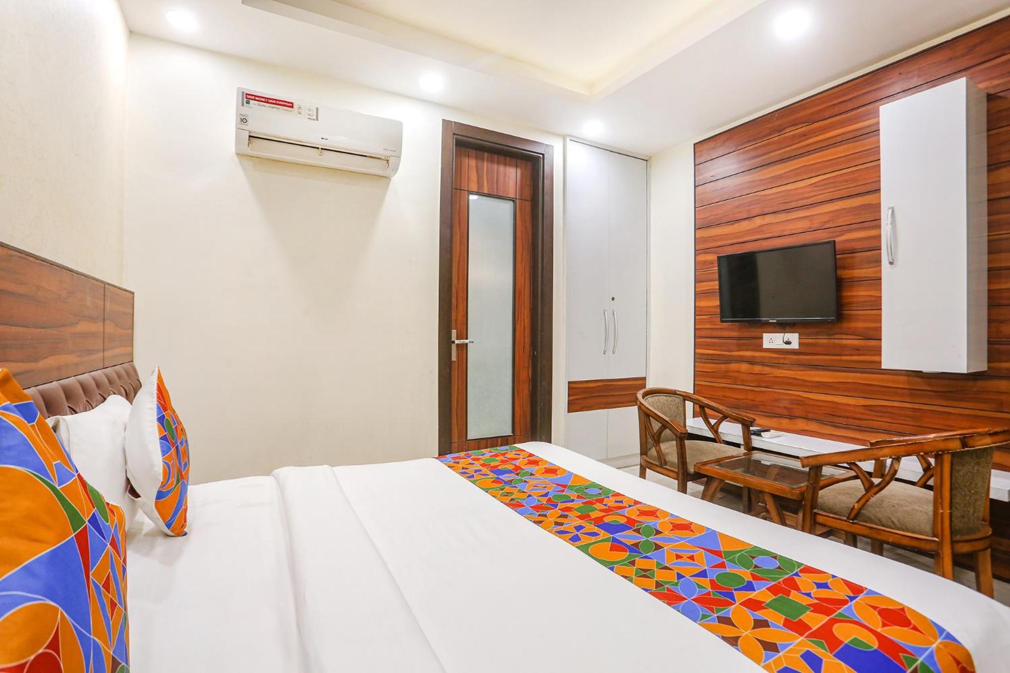 Fabhotel Gold Inn Janakpuri Делхи Екстериор снимка